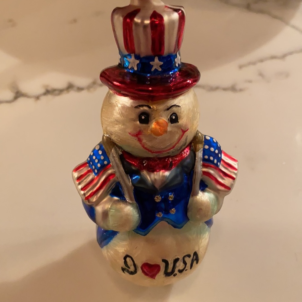 SNOWMAN PATRIOTIC HOLIDAY ORNAMENT “I ❤️ USA”